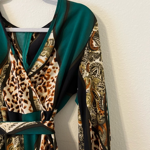 SHEIN SXY Leopard & Paisley Print Colorblock Lantern Sleeve Belted Romper - Picture 10 of 14